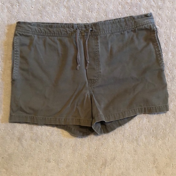 High Waisted Army Green Denim Shorts B1 - Picture 2 of 6